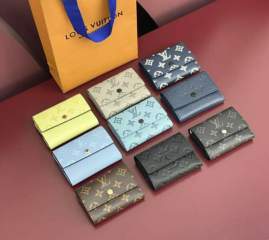 Picture of Louis Vuitton Wallets _SKUfw199735585fw
